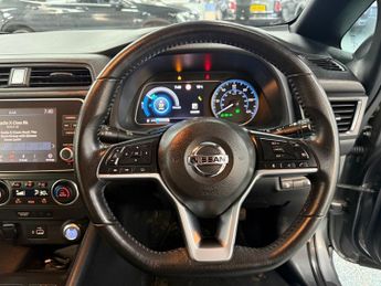 NISSAN LEAF 40kWh Acenta Hatchback 5dr Electric Auto (150 ps)