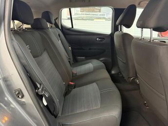 NISSAN LEAF 40kWh Acenta Hatchback 5dr Electric Auto (150 ps)