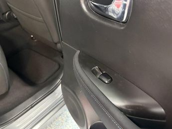 NISSAN LEAF 40kWh Acenta Hatchback 5dr Electric Auto (150 ps)