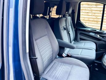 FORD TOURNEO CUSTOM 2.0 320 EcoBlue Titanium Minibus Double Cab 5dr Diesel Auto L1 E