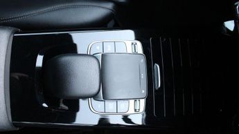 MERCEDES-BENZ A-CLASS 1.3 A180 SE Hatchback 5dr Petrol 7G-DCT Euro 6 (s/s) (136 ps)