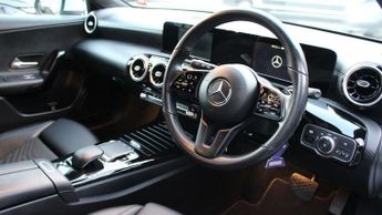 MERCEDES-BENZ A-CLASS 1.3 A180 SE Hatchback 5dr Petrol 7G-DCT Euro 6 (s/s) (136 ps)