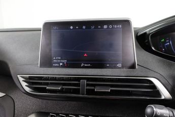 PEUGEOT 5008 1.6 PureTech Allure SUV 5dr Petrol EAT Euro 6 (s/s) (180 ps)