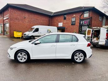 VOLKSWAGEN GOLF 1.5 eTSI MHEV Life Hatchback 5dr Petrol Hybrid DSG Euro 6 (s/s) 