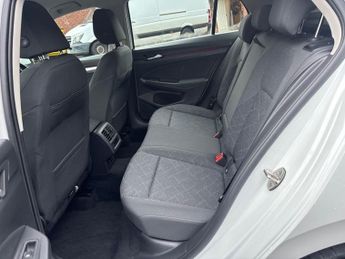 VOLKSWAGEN GOLF 1.5 eTSI MHEV Life Hatchback 5dr Petrol Hybrid DSG Euro 6 (s/s) 