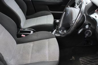 PEUGEOT 307 1.6 16v S Hatchback 5dr Petrol Manual (174 g/km, 110 bhp)
