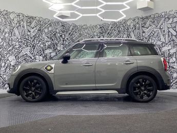 MINI COUNTRYMAN 1.5 7.6kWh Cooper SE Classic SUV 5dr Petrol Plug-in Hybrid Auto 