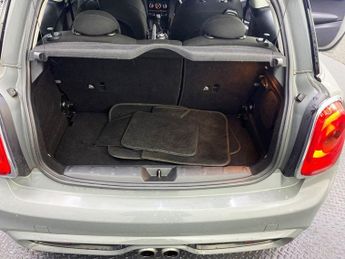 MINI HATCH 2.0 Cooper SD Hatchback 3dr Diesel Manual Euro 6 (s/s) (170 ps)