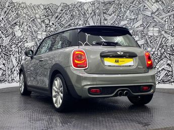 MINI HATCH 2.0 Cooper SD Hatchback 3dr Diesel Manual Euro 6 (s/s) (170 ps)