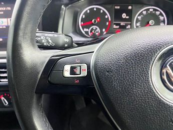 VOLKSWAGEN POLO 1.0 SE Hatchback 5dr Petrol Manual Euro 6 (s/s) (75 ps)