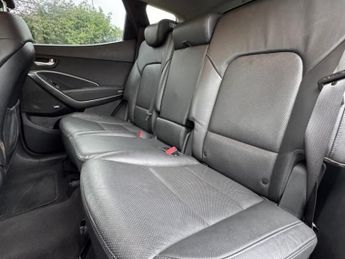 HYUNDAI SANTA FE 2.2 CRDi Blue Drive Premium SUV 5dr Diesel Auto 4WD Euro 6 (s/s)
