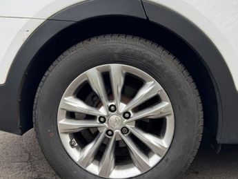 HYUNDAI SANTA FE 2.2 CRDi Blue Drive Premium SUV 5dr Diesel Auto 4WD Euro 6 (s/s)