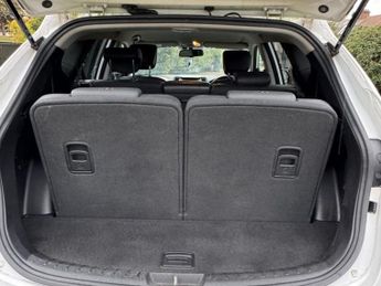 HYUNDAI SANTA FE 2.2 CRDi Blue Drive Premium SUV 5dr Diesel Auto 4WD Euro 6 (s/s)