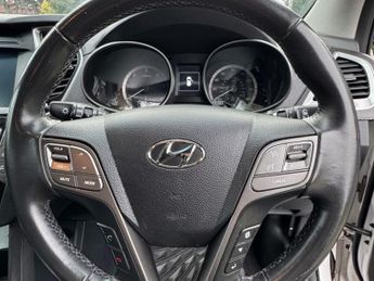 HYUNDAI SANTA FE 2.2 CRDi Blue Drive Premium SUV 5dr Diesel Auto 4WD Euro 6 (s/s)