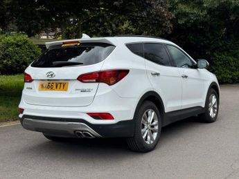 HYUNDAI SANTA FE 2.2 CRDi Blue Drive Premium SUV 5dr Diesel Auto 4WD Euro 6 (s/s)