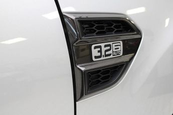 FORD RANGER 3.2 TDCi Wildtrak Pickup Double Cab 4dr Diesel Auto 4WD Euro 5 (