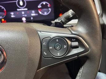 VAUXHALL GRANDLAND 1.5 Turbo D Ultimate SUV 5dr Diesel Auto Euro 6 (s/s) (130 ps)