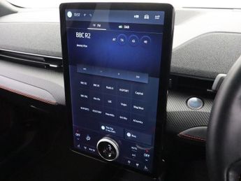 FORD MUSTANG MACH-E Standard Range 70kWh SUV 5dr Electric Automatic AWD (269 ps)