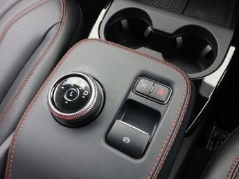 FORD MUSTANG MACH-E Standard Range 70kWh SUV 5dr Electric Automatic AWD (269 ps)