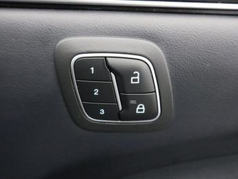 FORD MUSTANG MACH-E Standard Range 70kWh SUV 5dr Electric Automatic AWD (269 ps)