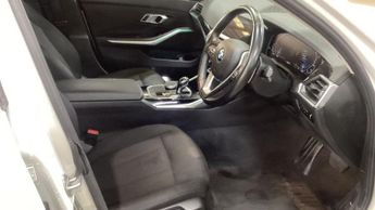 BMW 3 SERIES 2.0 330e 12kWh SE Pro Saloon 4dr Petrol Plug-in Hybrid Auto Euro