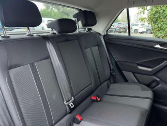 VOLKSWAGEN T-ROC 1.5 T-Roc Life TSI Semi-Auto 5dr