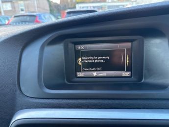 VOLVO V40 CROSS COUNTRY 2.0 D2 Lux Hatchback 5dr Diesel Auto Euro 6 (s/s) (120 ps)