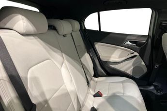 MERCEDES-BENZ GLA CLASS 2.1 GLA200d Sport (Premium Plus) SUV 5dr Diesel 7G-DCT Euro 6 (s