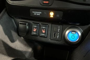 NISSAN LEAF 39kWh Tekna Hatchback 5dr Electric Auto (150 ps) Android Auto / 