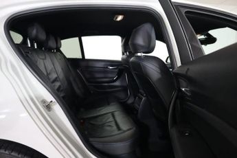 BMW 1 SERIES 1.5 118i GPF M Sport Shadow Edition Auto Euro 6 (s/s) 5dr