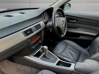 BMW 3 SERIES 2.0 320i SE Saloon 4dr Petrol Auto Euro 4 (150 ps)