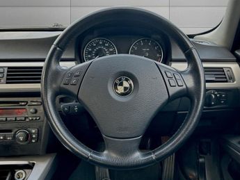 BMW 3 SERIES 2.0 320i SE Saloon 4dr Petrol Auto Euro 4 (150 ps)