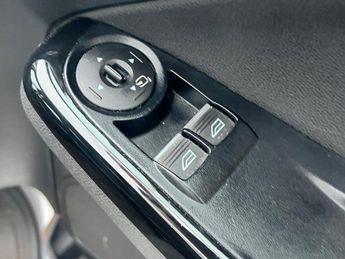 FORD FIESTA 1.6 Titanium Hatchback 5dr Petrol Powershift Euro 6 (105 ps)