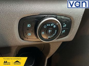 FORD TRANSIT CUSTOM 2.0 320 EcoBlue Limited Crew Van Double Cab 5dr Diesel Auto L2 H