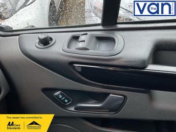 FORD TRANSIT CUSTOM 2.0 320 EcoBlue Limited Crew Van Double Cab 5dr Diesel Auto L2 H