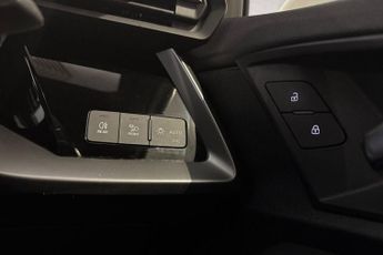 AUDI A3 1.5 TFSI 35 S line Sportback 5dr Petrol S Tronic Euro 6 (s/s) (1