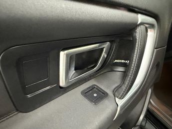 LAND ROVER DISCOVERY SPORT 2.0 TD4 Landmark SUV 5dr Diesel Auto 4WD Euro 6 (s/s) (180 ps)