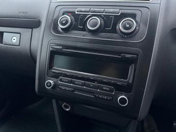 VOLKSWAGEN TOURAN 1.6 TDI BlueMotion Tech SE MPV 5dr Diesel DSG Euro 5 (s/s) (105 