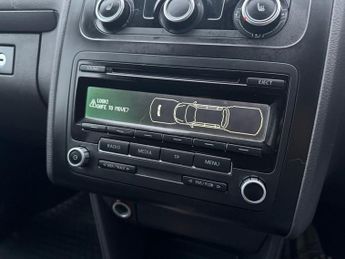 VOLKSWAGEN TOURAN 1.6 TDI BlueMotion Tech SE MPV 5dr Diesel DSG Euro 5 (s/s) (105 