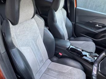 PEUGEOT E-2008 50kWh GT SUV 5dr Electric Auto 