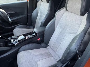 PEUGEOT E-2008 50kWh GT SUV 5dr Electric Auto 