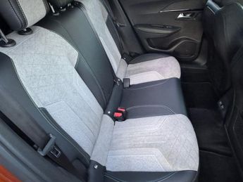 PEUGEOT E-2008 50kWh GT SUV 5dr Electric Auto 