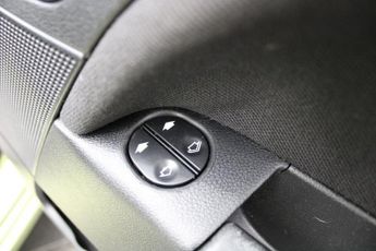 FORD FIESTA 1.4 Zetec Climate Hatchback 5dr Petrol Manual (147 g/km, 79 bhp)