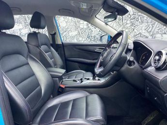 MG MG HS 1.5 T-GDI Excite SUV 5dr Petrol DCT Euro 6 (s/s) (162 ps)