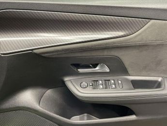 VAUXHALL MOKKA ELECTRIC 50kWh Ultimate SUV 5dr Electric Auto (136 ps)