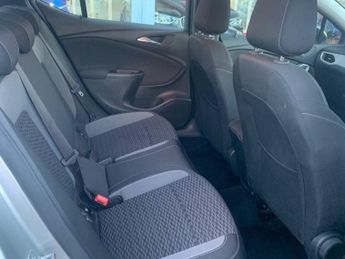 VAUXHALL ASTRA 1.4i Turbo SRi Hatchback 5dr Petrol CVT Euro 6 (s/s) (145 ps)