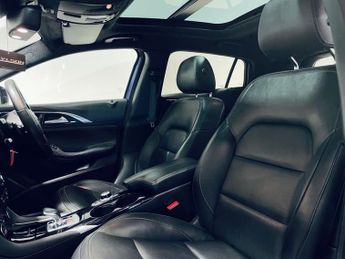 INFINITI QX30 2.2d Luxe Tech SUV 5dr Diesel DCT AWD Euro 6 (s/s) (170 ps)