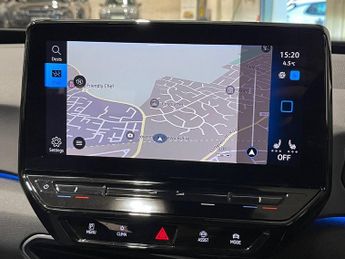 VOLKSWAGEN ID.3 Pro Performance 58kWh Life Hatchback 5dr Electric Auto (204 ps)