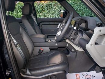 LAND ROVER DEFENDER 110 3.0 D300 MHEV X-Dynamic SE SUV 5dr Diesel Auto 4WD Euro 6 (s/s) 