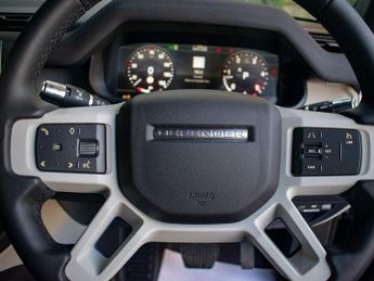 LAND ROVER DEFENDER 110 3.0 D300 MHEV X-Dynamic SE SUV 5dr Diesel Auto 4WD Euro 6 (s/s) 